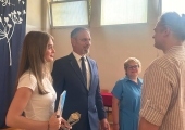 image-1009894155344301